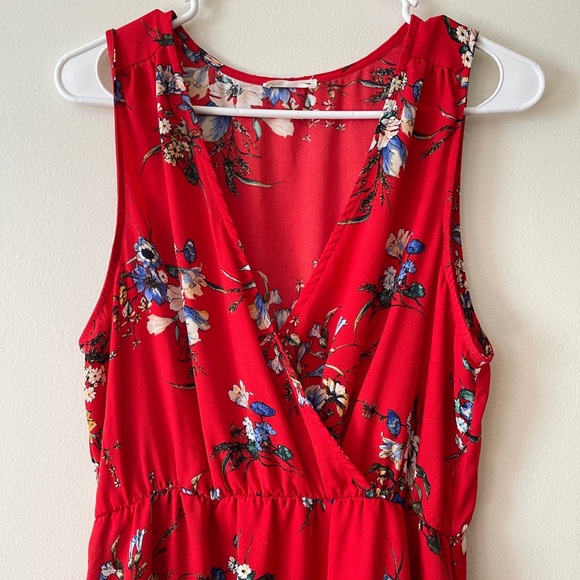 Beautiful Red Floral Dress - Picture 4 of 6